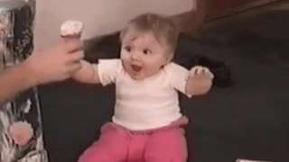 اشتیاق کودک به بستنی